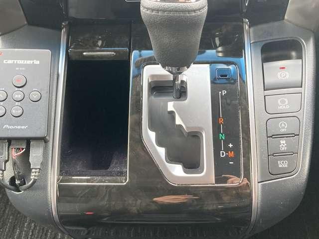 TOYOTA VELLFIRE 4WD 2017 Image 31