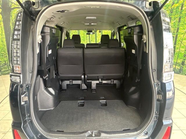 TOYOTA VOXY 2016 Image 31