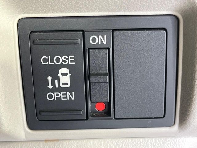 HONDA N BOX 2024 Image 31