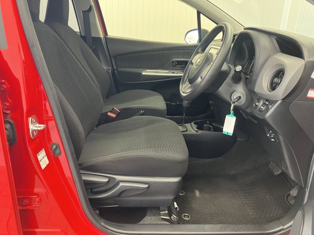 TOYOTA VITZ 2016 Image 31