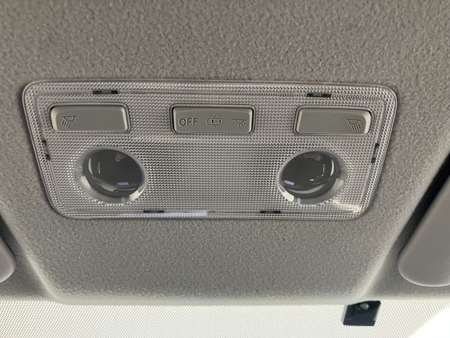 TOYOTA VITZ 2016 Image 31