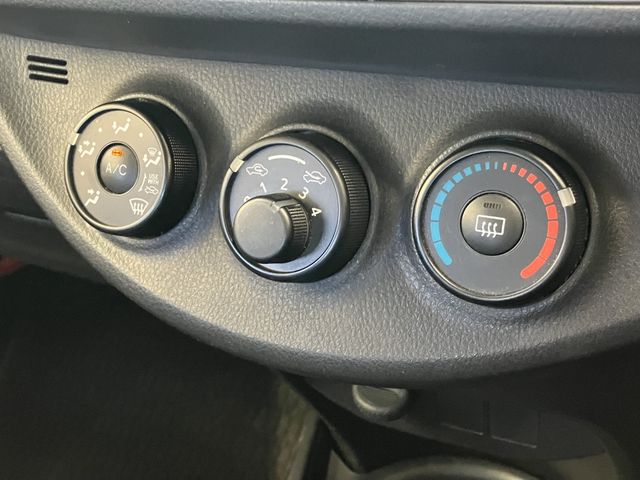 TOYOTA VITZ 2016 Image 31