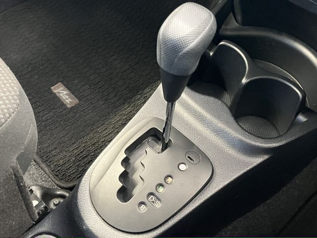 TOYOTA VITZ 2016 Image 31