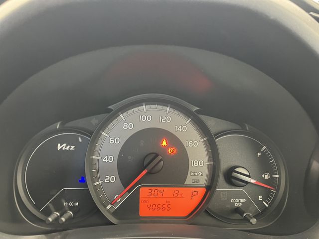 TOYOTA VITZ 2016 Image 31