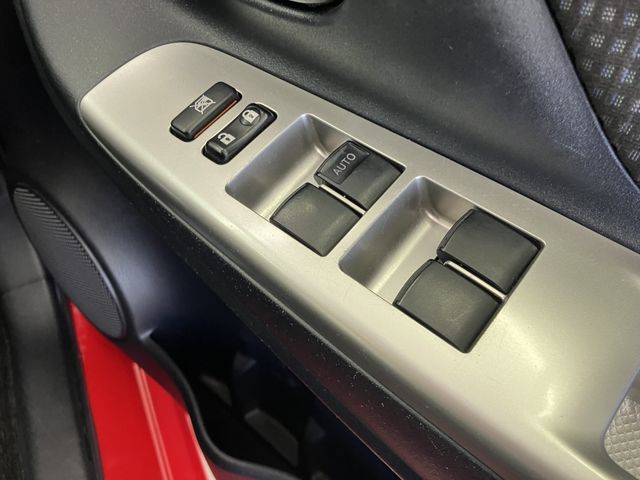 TOYOTA VITZ 2016 Image 31