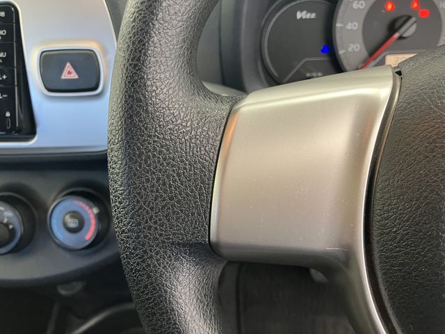 TOYOTA VITZ 2016 Image 31