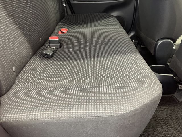 TOYOTA VITZ 2016 Image 31