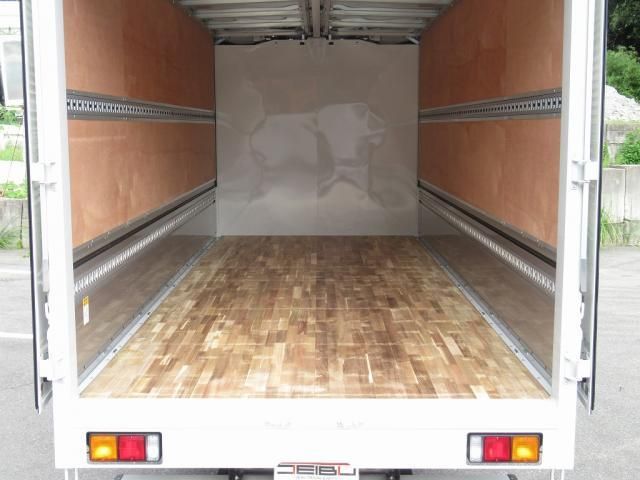 MITSUBISHI FUSOU FIGHTER 2024 Image 31