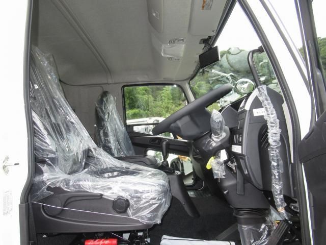 MITSUBISHI FUSOU FIGHTER 2024 Image 31