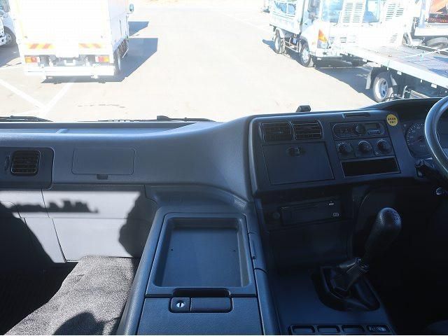 MITSUBISHI FUSOU SUPER GREAT 2008 Image 31