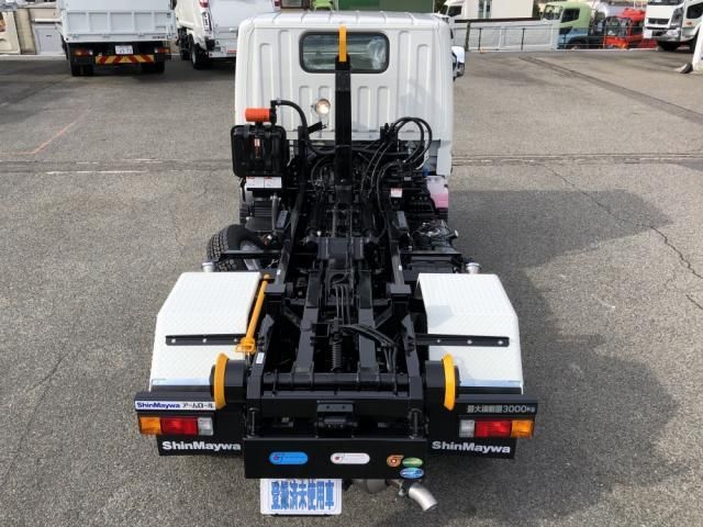 MITSUBISHI CANTER 2025 Image 31