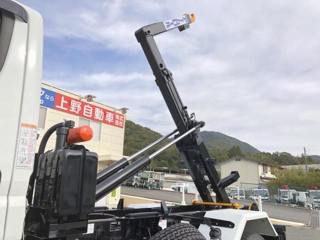 MITSUBISHI CANTER 2025 Image 31