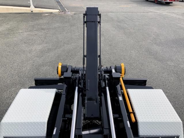 MITSUBISHI CANTER 2025 Image 31