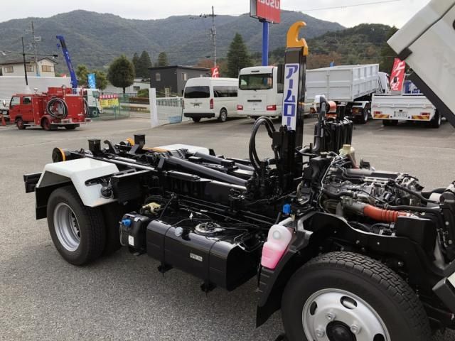 MITSUBISHI CANTER 2025 Image 31