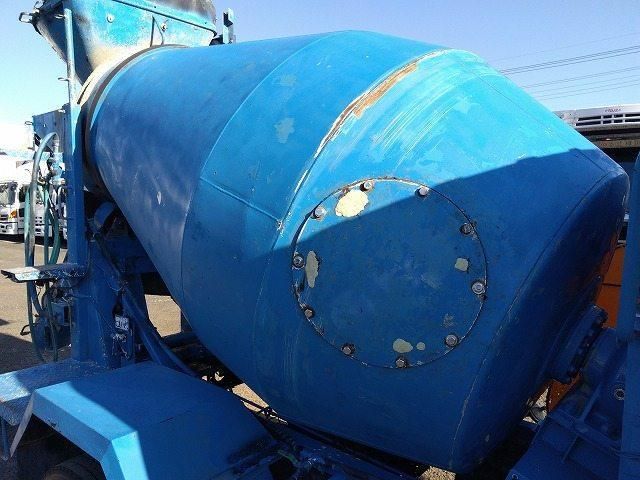 HINO DUTRO 2004 Image 31