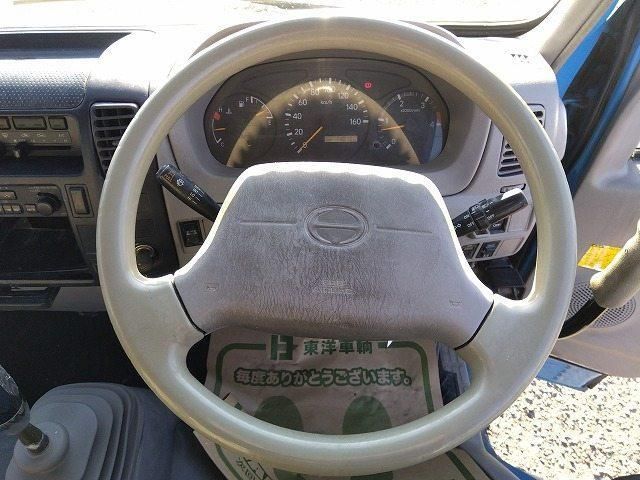 HINO DUTRO 2004 Image 31