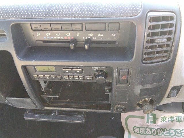 HINO DUTRO 2004 Image 31