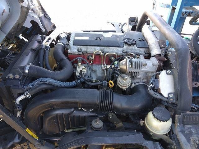 HINO DUTRO 2004 Image 31