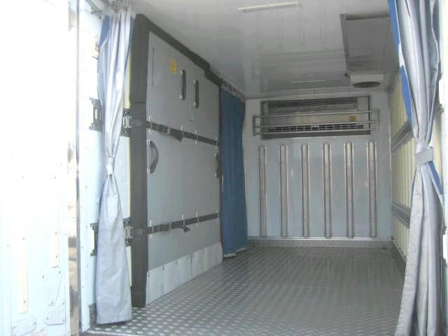 HINO DUTRO 2019 Image 31