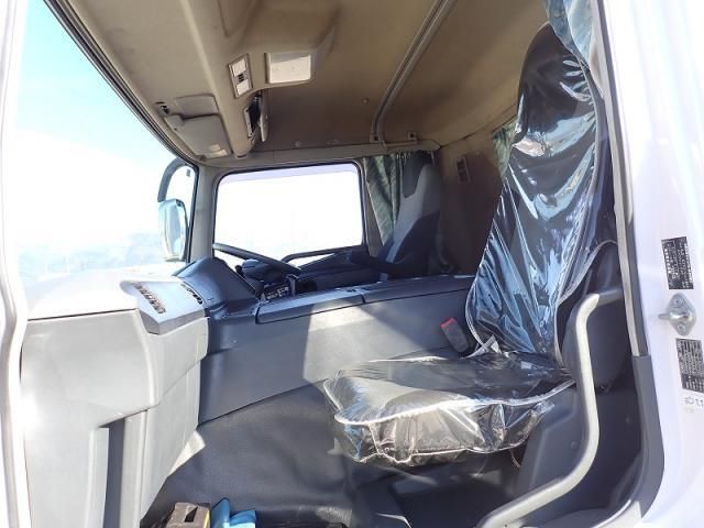 MITSUBISHI FUSOU SUPER GREAT 2015 Image 31