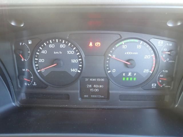 MITSUBISHI FUSOU SUPER GREAT 2015 Image 31