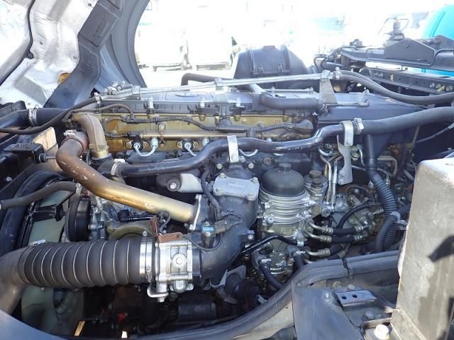 MITSUBISHI FUSOU SUPER GREAT 2015 Image 31