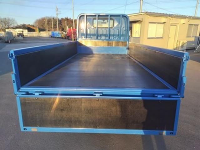 HINO DUTRO 2015 Image 31