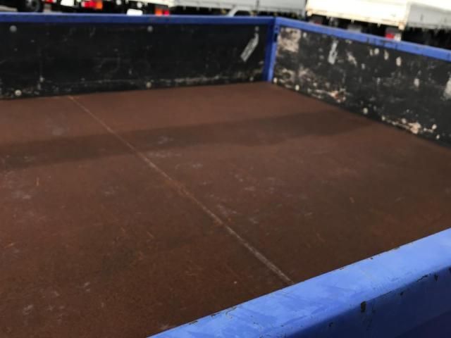 MITSUBISHI CANTER 2018 Image 31