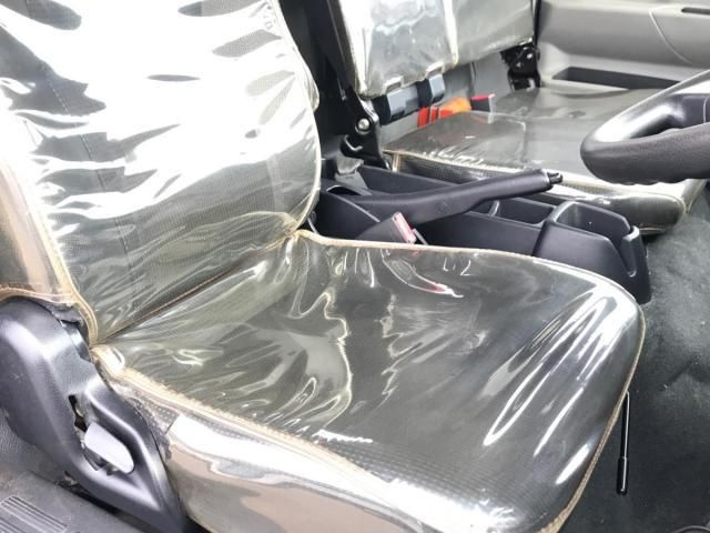 MITSUBISHI CANTER 2018 Image 31