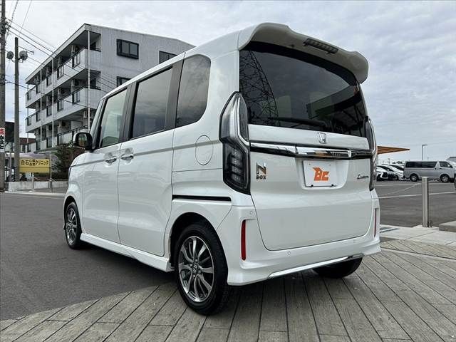 HONDA N BOX CUSTOM 2022 Image 31