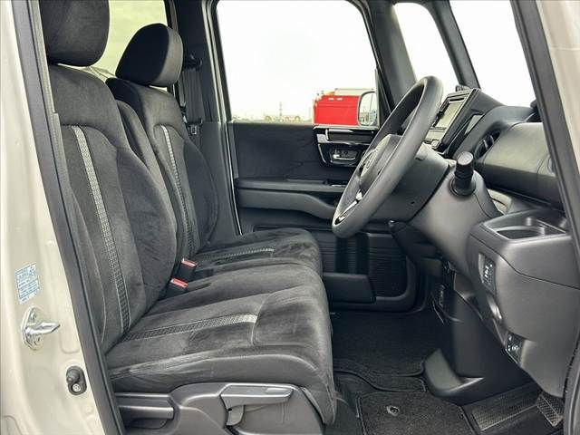 HONDA N BOX CUSTOM 2022 Image 31