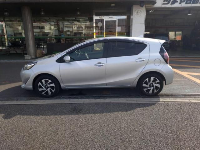 TOYOTA AQUA 2020 Image 31