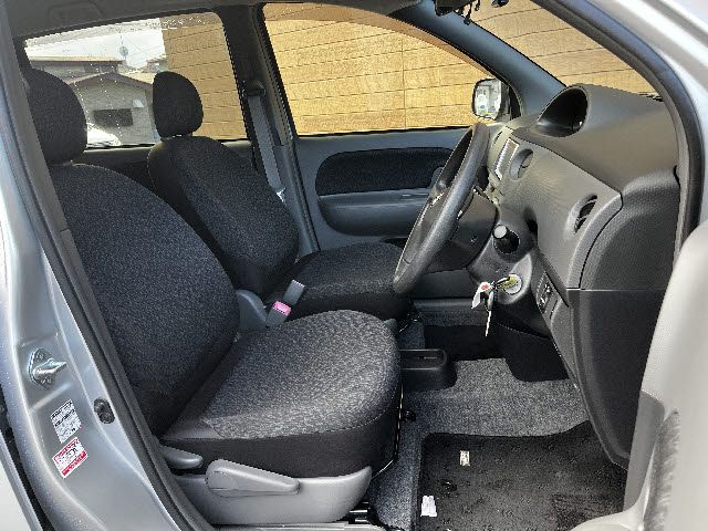 TOYOTA SIENTA 2013 Image 31