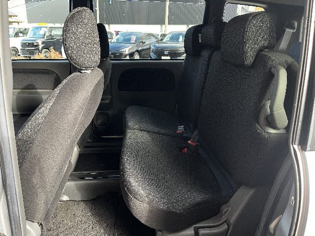 TOYOTA SIENTA 2013 Image 31