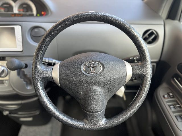 TOYOTA SIENTA 2013 Image 31