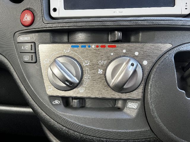 TOYOTA SIENTA 2013 Image 31