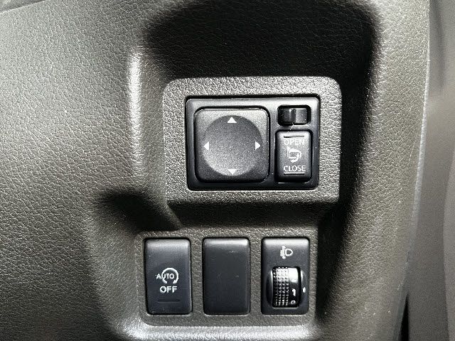 NISSAN CUBE 2013 Image 31