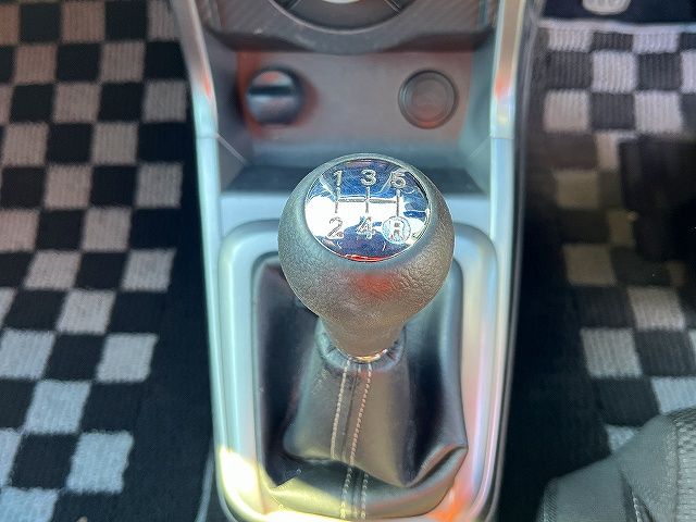 DAIHATSU COPEN 2017 Image 31