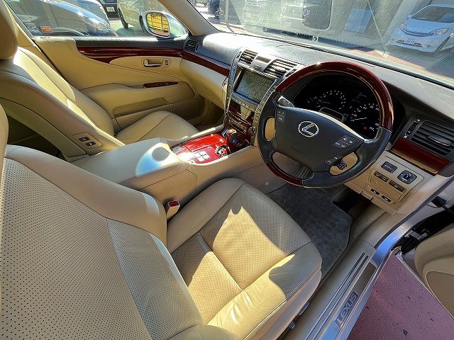 TOYOTA LEXUS LS460 2007 Image 31