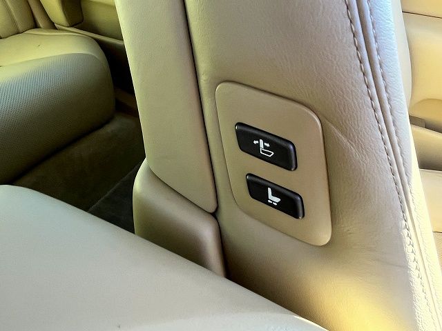 TOYOTA LEXUS LS460 2007 Image 31