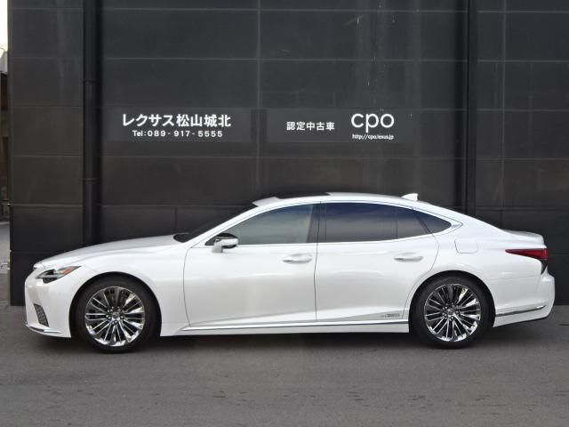 TOYOTA LEXUS LS500H 2022 Image 31
