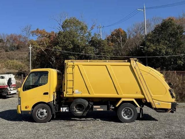 HINO DUTRO 2016 Image 31