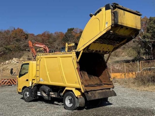 HINO DUTRO 2016 Image 31