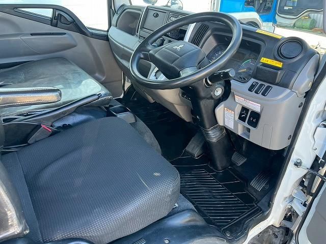 MITSUBISHI CANTER 2018 Image 31