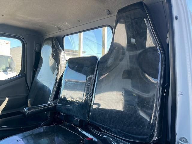 MITSUBISHI CANTER 2018 Image 31