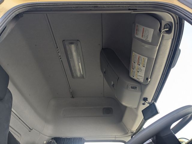 NISSAN DIESEL QUON 2019 Image 31