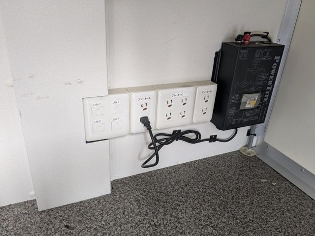 HINO DUTRO 2018 Image 31