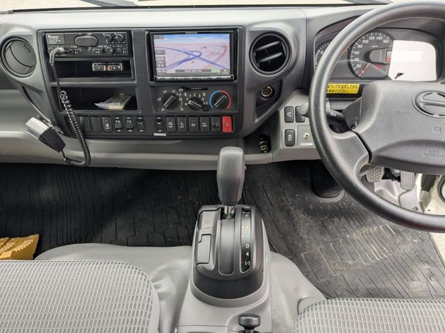 HINO DUTRO 2018 Image 31