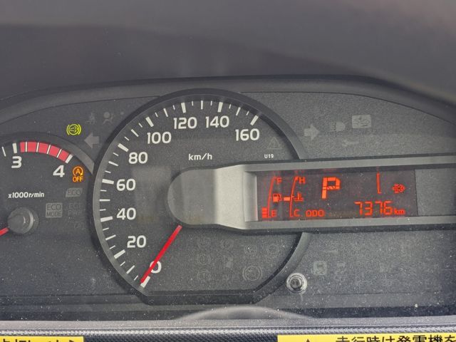 HINO DUTRO 2018 Image 31