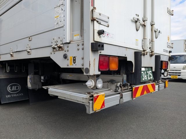 NISSAN DIESEL QUON 2017 Image 31